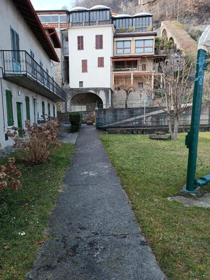 Studio Zu - Lakeside Apartment Riva di Solto Exterior foto