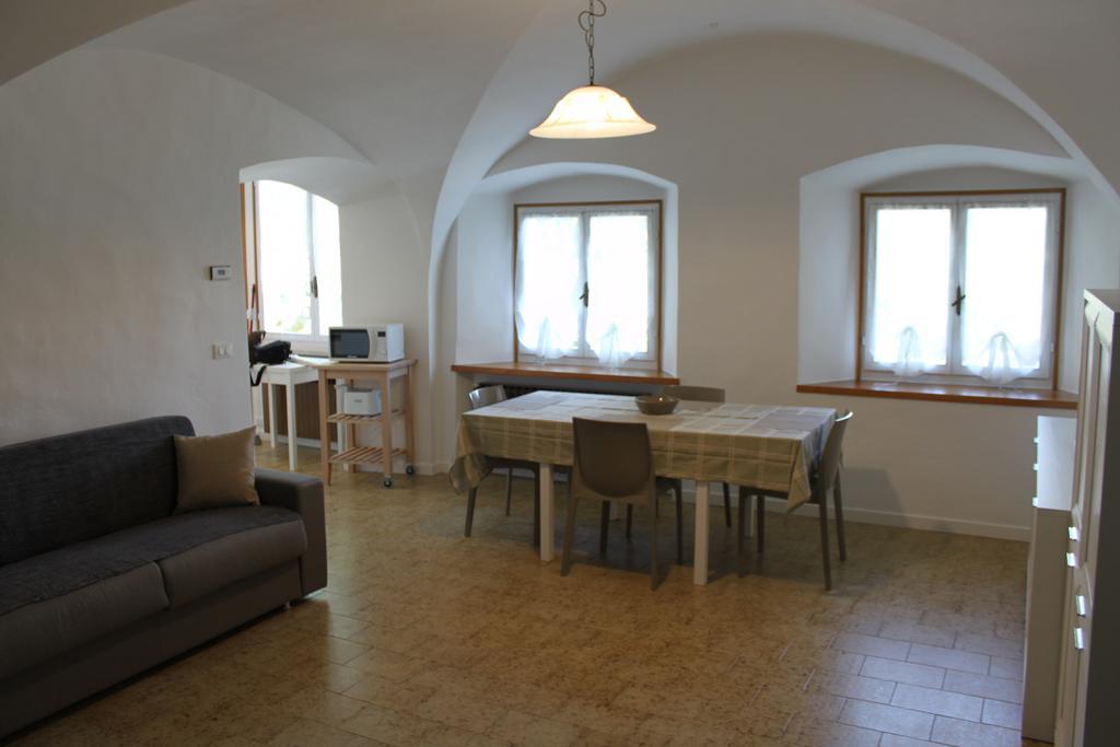 Studio Zu - Lakeside Apartment Riva di Solto Exterior foto